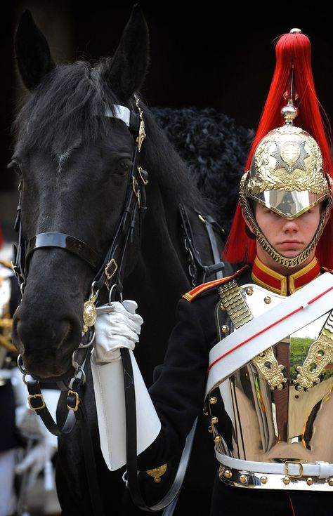 Royal Horse Guard British Guard, Royal Horse Guards, Household Cavalry, Royal Guards, Man In Uniform, Queens Guard, British Army Uniform, London Guide, Horse Guards