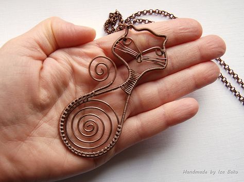 Drátěná Socha, Wire People, Copper Wire Art, Jewelry Hacks, Wire Jewelry Patterns, Wire Jewelery, Bijoux Fil Aluminium, Wire Wrapped Jewelry Tutorials, Wire Jewelry Tutorial