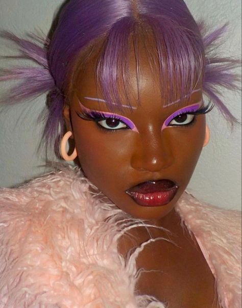 #makeup #hair #hairstyles #nails #nailart #nike #fashion #jewelry #photooftheday @pattibokowski #diy Pink Drag Makeup, Drag Eye Makeup, Quince Makeup, Makeup Reference, Purple Makeup Looks, Make Carnaval, Show Makeup, Purple Graphic, Drawing Models