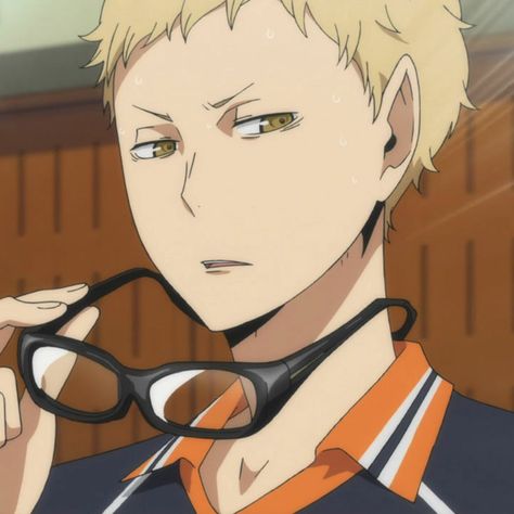 Haikyuu Tumblr, Haikyuu Tsukishima, Tsukishima Kei, Oikawa Tooru, Haikyuu Characters, Haikyuu Fanart, Fanarts Anime, Low Quality, Haikyuu Anime