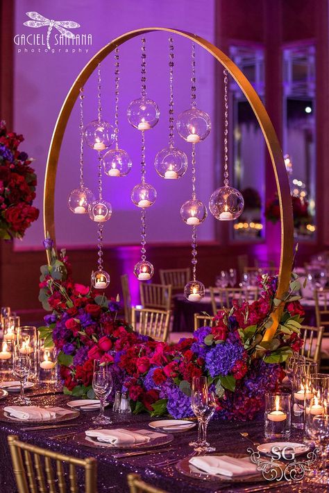 Follow us @ SIGNATURE BRIDE on Instagram and Twitter and on Facebook @ SIGNATURE BRIDE MAGAZINE. Check out our website @ signaturebride.net Drátěná Socha, Purple Wedding Centerpieces, Flowers And Candles, Starry String Lights, Diy Event, Reception Centerpieces, Elegant Dinner, Floral Hoops, Deco Floral