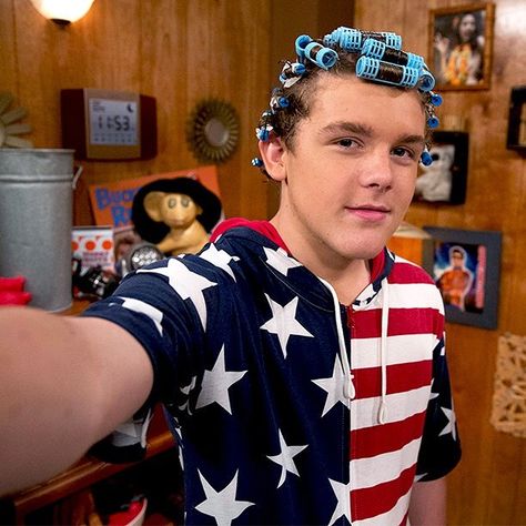 Henry Danger Force on Twitter: "🚨 #RandomHalloweenCostumeIdea 🚨 Jasper in pajamas! Don't forget the sweet hair curlers. https://t.co/rIoVJV67iE" / Twitter Henry Danger Jasper, Jasper Henry Danger, Danger Force, Henry Danger, Hair Curlers, Perm, The Sweet, Season 1, Don't Forget