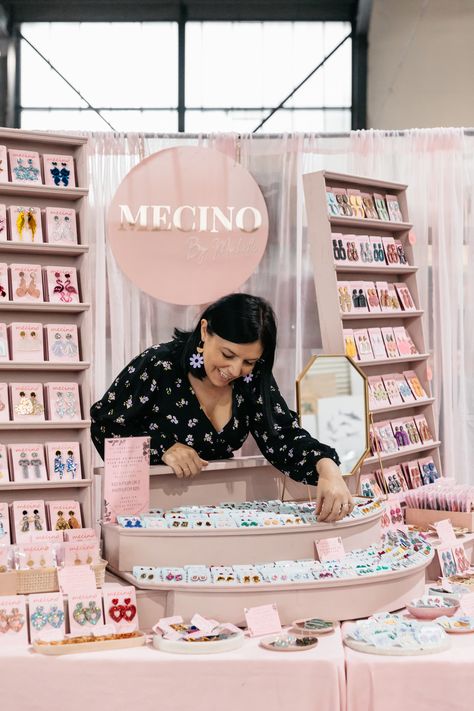 Portrait of Mecino at her earring and accessories stall setup at Handmade Market Canberra. Market Stall Backdrop, Display Stand Design Ideas Market Stalls, Market Backdrop Display Ideas, Stall Setup Ideas, Diy Display Shelves, Jewelry Vendor Display, Diy Display Shelf, Market Stall Display Ideas, Market Setup