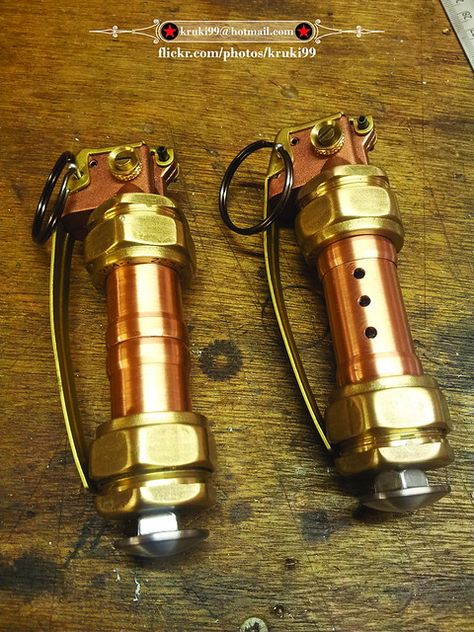 Steampunk Gadgets, Steampunk Items, Diesel Punk, Steampunk Gears, Steampunk Cosplay, Steampunk Diy, Steampunk Accessories, Victorian Steampunk, Steampunk Costume