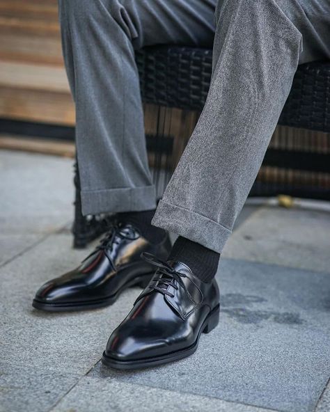 Step into timeless elegance with the Plain Toe Derby Formal Shoes 🖤🔥 Crafted for the modern gentleman, these shoes epitomize sophistication. Elevate your style with Holloshoe. Available for immediate shipping via the link in bio.🌟 Free worldwide shipping✈ #mensfashion #menstyle #menswear #DapperDelights #menswear #dapper #gentleman #fashioninspo Blazers Shoes, Brown Coffee, Formal Shoes For Men, Sweater Gift, Derby Shoes, Formal Shoes, Shoes For Men, Papua New Guinea, British Indian