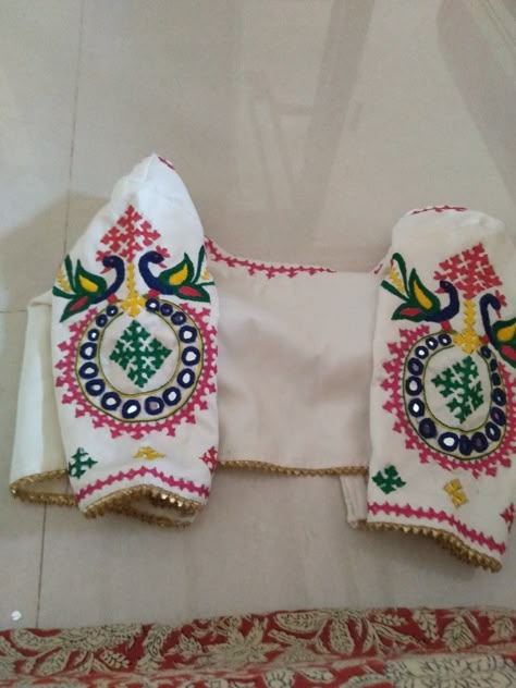 Gujarati Embroidery Design, Kachi Work Kurti, Sada Bharat Work Blouse, Bavariya Work Design Blouse, Sadu Bharat Blouse, Kachi Work Blouse, Kutchi Work Blouse, Kutch Work Designs Blouses, Sadu Work