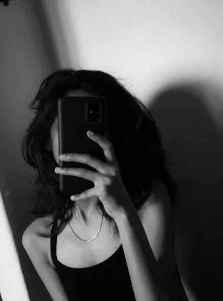 No Face Photo Aesthetic, Face Photo Aesthetic, Insta Dp Ideas, Cute Mirror Selfie Poses, Mirror Selfie Poses Aesthetic, Selfie Poses Aesthetic, Cute Mirror Selfie, Christian Desktop Wallpaper Aesthetic, Christian Desktop Wallpaper