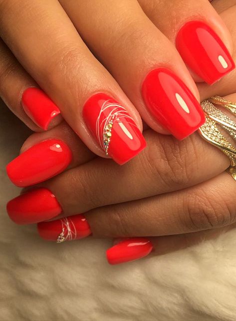 Short Cute Red Nails, Gel Nails Red Design, Red Nails With Art, Gel Nails Ideas Red, Pretty Red Nails Design, Summer Red Nails Designs, Red Gel Nails Ideas, Red Nail Ideas Summer, Stylish Nails Red