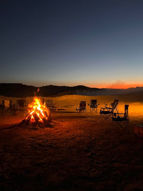 Orange Camping Aesthetic, American Desert Aesthetic, Neon Desert Aesthetic, Desert Festival Aesthetic, Desert Town Aesthetic, Desert Camping Aesthetic, Desert Bonfire, Texan Aesthetic, Desert Night Aesthetic