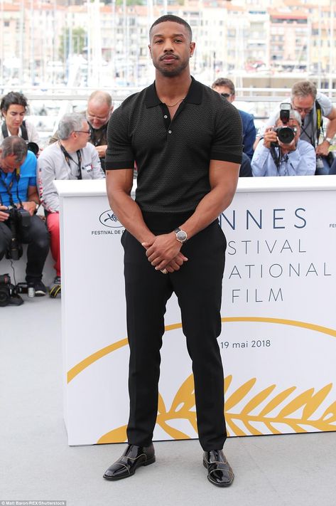 Dapper: Keeping it simple yet sophisticated, the Black Panther star accessorised with silv... Black Smart Casual, Jordan 31, Sofia Boutella, Black Outfit Men, Black Men Fashion Casual, Michael B Jordan, Mens Casual Outfits Summer, Smart Casual Men, Black Men Street Fashion