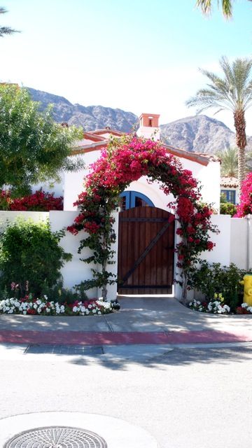 #ridecolorfully in la quinta, ca Small Balcony Ideas Apartment Diy, Balcony Ideas Apartment Diy, Hacienda Style Homes, Small Balcony Ideas Apartment, نباتات منزلية, Mexico House, Garden Entrance, Spanish Style Home, Apartment Diy