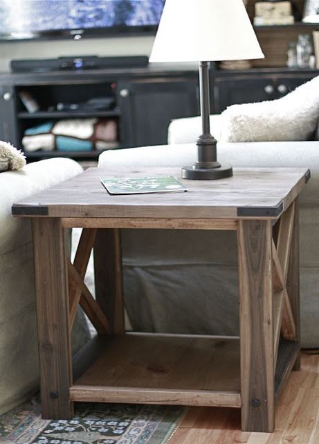 Furnitur Ruang Keluarga, Rustic End Tables, Diy End Tables, Table Plans, Pallet Furniture, Rustic Furniture, Diy Wood Projects, Furniture Projects, Easy Diy Projects