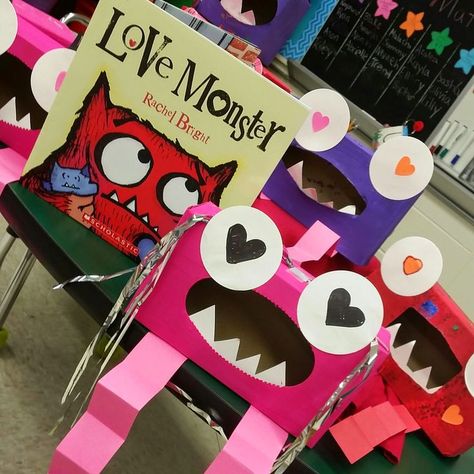 Valentine's Day Ideas for Kids. Valentine's Day craft boxes. Valentine holders. Love Monster craft. Elementary School Ideas, Love Monster Craft, Kindergarten Valentines, Valentines Day Book, Monster Valentines, Craft Boxes, Monster Craft, Loads Of Love, Love Valentines Day