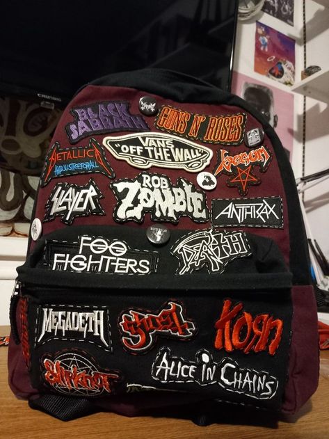 Metalhead backpack with patches Doodles On Backpack, Backpack With Pins And Patches, Backpack Patches Aesthetic, Drawing On Backpack, Backpack With Patches And Pins, Metalhead Backpack, Backpacks With Patches, Backpack Customization, Decorating Backpack