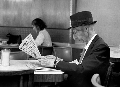 A new photo book celebrates the very Jewish cafeteria culture of a vanished New York - New York Jewish Week Master Of Fine Arts, Jewish Culture, Brighton Beach, Lost World, Keeping A Journal, The New School, Black And White Photographs, Read News, Film Stills