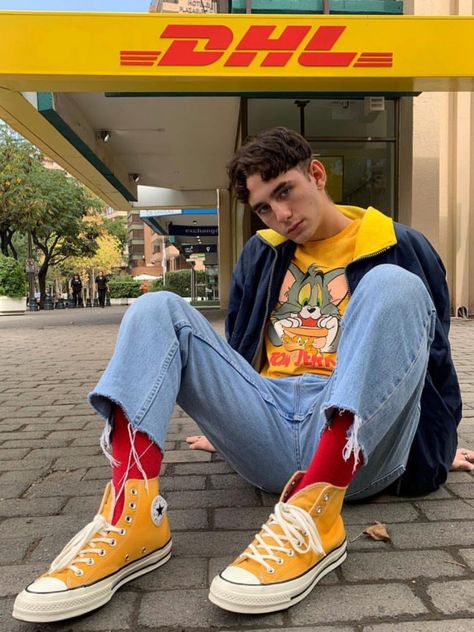 10 Ways To Style The Iconic Converse Chuck 70 Sneaker – PAUSE Online | Men's Fashion, Street Style, Fashion News & Streetwear Chuck 70 Outfit, 80s Fashion Men, Yellow Converse, 70 Outfits, 90s Fashion Men, Outfits 70s, Jeans And Converse, Yellow Sneakers, Look Retro