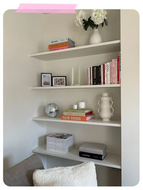 Desk In Bedroom Master, Desk In Bedroom, Shelving Hardware, Shelf Decor Bedroom, Hanging Craft Ideas, Shelf Decor Living Room, Shelves For Storage, Hanging Craft, Decorating Shelves