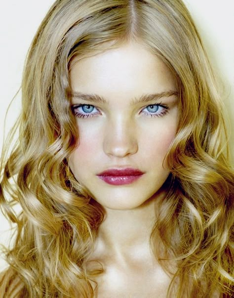 Natalia Vodianova, Mario Testino, Model Aesthetic, Model Face, Jolie Photo, Beautiful Eyes, Diy Hairstyles, Girl Face, Pretty Woman