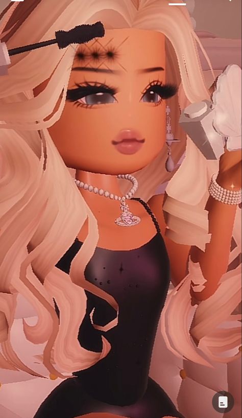 Celebrity Royale High Outfits, Royal High Avatar Ideas, Royale High Roleplay Ideas, Royal High Summer Outfits Ideas, Rh Hair Combos Girl, Royale High Celebrity Look Alike, Codes For Royale High Pfp, Royal High Id Codes Picture, Summer Royale High Outfits