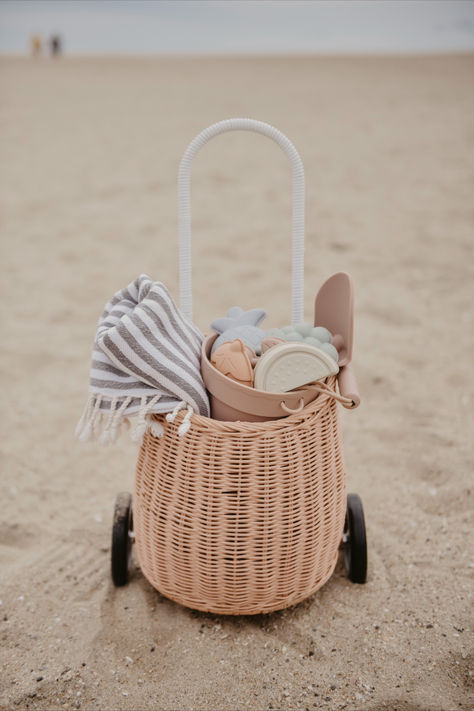 Get ready for fun in the sun with our beach toy set for kids! - Material: 100% Silicone - Durable and Long Lasting - Handy Carrying Bag for Easy Storage - Our Beach Toy Set Includes: 1 Beach Bucket with Handle, 1 Shovel, 5 Fruit Sand Molds, and a Cotton Mesh Storage Bag Beach Toys Aesthetic, Beach Toy Storage, Baby Beach Toys, Kids On The Beach, Beach Toys For Kids, Surf App, Kids Beach Toys, Toddler Beach, Beach Basket