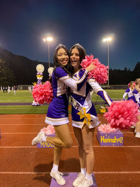 Senior Night Cheer, Senior Year Cheer, Cheer Photo Poses, Cheer Senior Night, Cheer Base, Cheerleading Poses, Cheer Games, Cheer Photo, Cheer Flyer