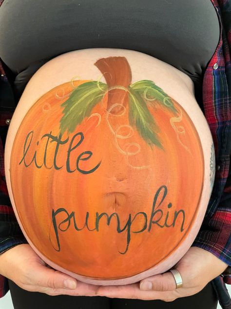 Bump Painting, Pumpkin Painted, Belly Paint, Pregnant Belly Painting, Belly Art, Pregnant Halloween Costumes, Baby Bump Photos, Pumpkin Pictures, Belly Painting