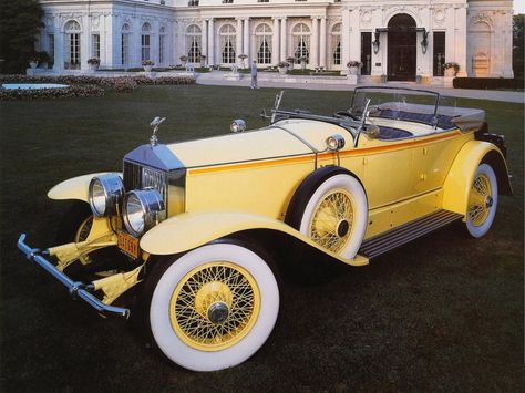 The Great Gatsby 1928 Rolls-Royce Phantom I Ascot Dual Cowl Sport Phaeton Gatsby Car, Cars Pictures, Yellow Car, Rolls Royce Phantom, Cars Vintage, Book Aesthetics, The Great Gatsby, Classic Cars Vintage, Great Gatsby