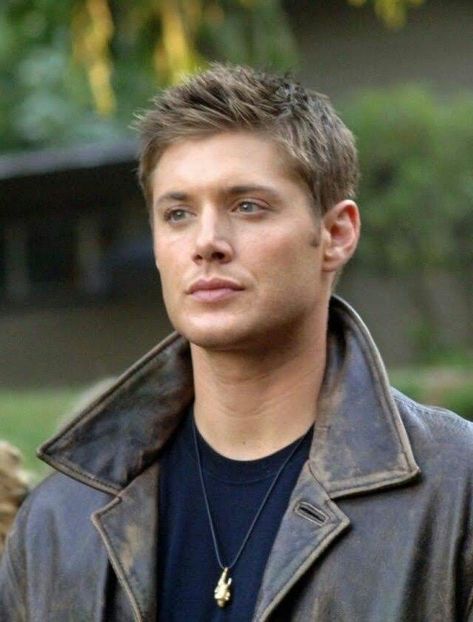 Dean Winchester Hair, Dean Winchester Haircut, Sam And Dean Supernatural, Dean Winchester Shirtless, Jesen Ackles, Mens Haircuts Short Hair, Jensen Ackles Supernatural, Supernatural Wallpaper, Jensen Ackles Jared Padalecki