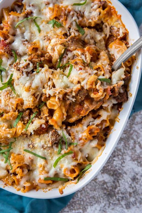 Lasagna Noodles Ways To Use, Banana Lasagna, Campanelle Pasta Recipes, Lazy Lasagna Casserole, Easy Lasagna Casserole, Lasagna Bake, Campanelle Pasta, Lazy Lasagna, Lasagna Casserole