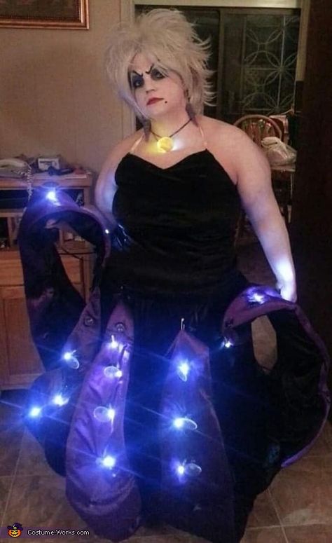 Diy Ursula Tentacles, Plus Size Ursula Costume Diy, Ursula Cosplay Diy, Ursella Costume Diy, Homemade Ursula Costume, Diy Ursula Costume Women, Ursula Costume Diy Easy, Ursula Costume Women, Diy Ursula Costume