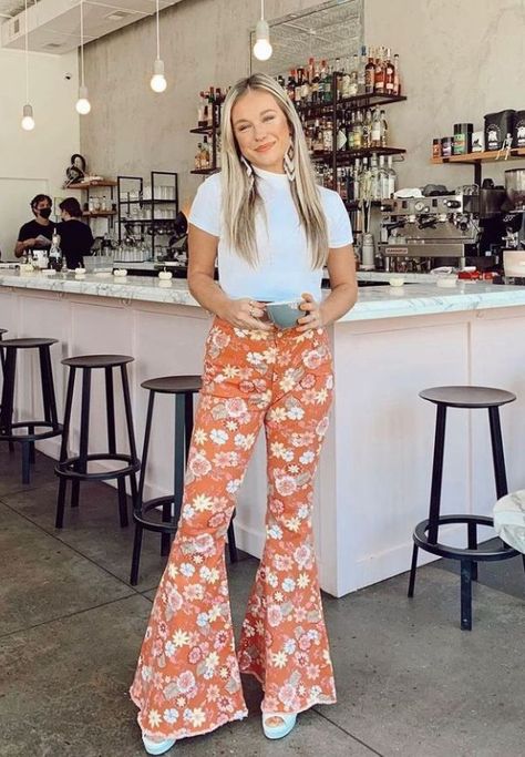 Flower Child Outfits, 70s Themed Outfits, Retro Flare Jeans, Instagram Add, Southern Outfits, Printed Flare Pants, Flair Jeans, Get Funky, 70s Inspired Fashion