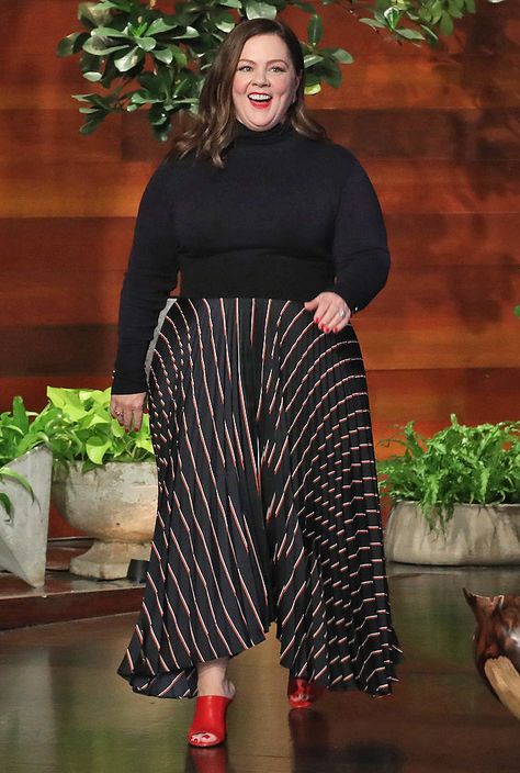 Melissa McCarthy Melissa Mccarthy Fashion, Melissa Mccarthy Outfits, Melissa Mccarthy Style, Girls Attire, Ellen Degeneres Show, Plus Size Fall Outfit, Look Plus Size, Red Carpet Outfits, Full Figure Fashion