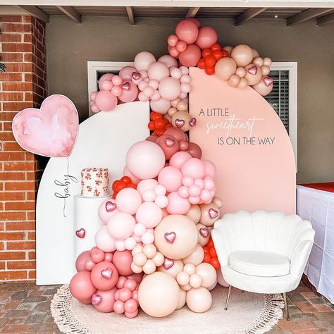 Valentine Balloon Arch, Valentines Balloon Arch, Valentines Balloon Garland, Ballon Arc, Valentines Shoot, February Baby Showers, Baby Shower Balloon Arch, Valentines Baby, February Baby