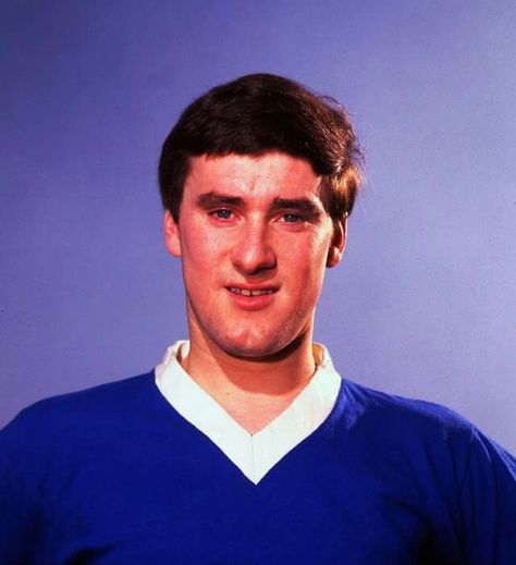 Jim Baxter. Jim Baxter, Belfast Murals, Glasgow Rangers Fc, Glasgow Rangers, Rangers Fc, Belfast, Glasgow, Bears, Football