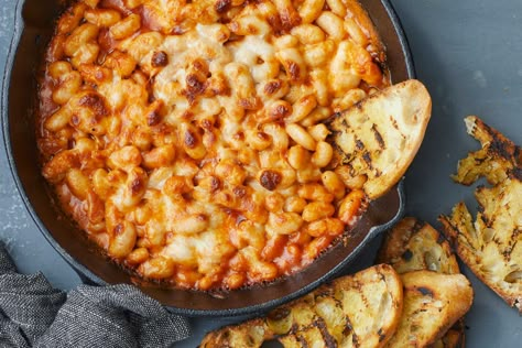 Cheesy White Bean-Tomato Bake Recipe White Bean Tomato, Baked Tomato Recipes, Tomato Bake, White Bean Recipes, Bitter Greens, Mapo Tofu, Baked Tomatoes, Diner Recept, Nyt Cooking