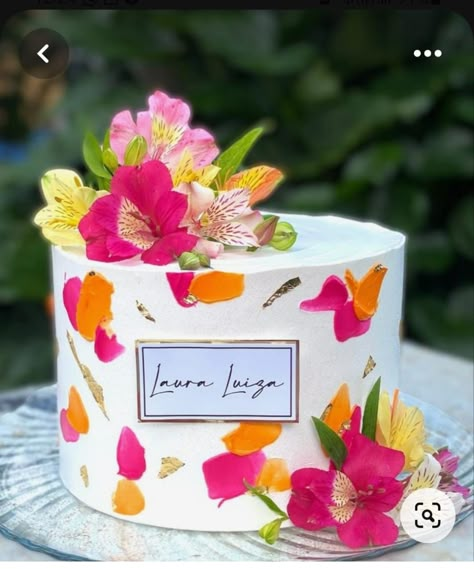 Luau Cakes For Adults, Pink Orange Cake Birthday, Luau Brunch, Luau Birthday Cake, Cuban Party, Elegant Birthday Cakes, Fiesta Tropical, Tropical Birthday, Luau Birthday