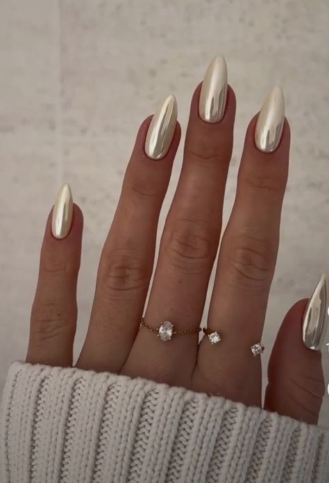 White Chrome Nails, Gold Chrome Nails, Chrome Nail Powder, Colorful Nails, Minimal Nails, Pearl Nails, College Prep, Elegant Nails, Prom Nails