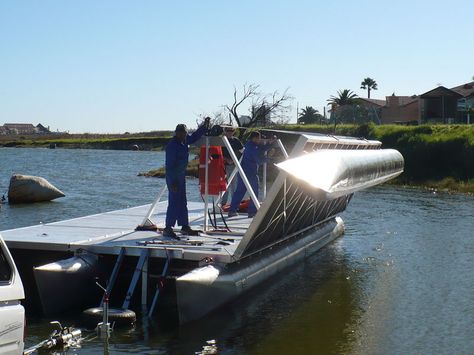 How come you can't buy a folding trailerable pontoon barge? | Boat Design Net Pontoon Fishing Boat Ideas, Lund Boat Modifications, Aluminium Boats, Diy House Boat Pontoon, Small Houseboats, Pontoon Trolling Motor, Pontoon Houseboat, Jon Boat To Bass Boat, Duck Hunting Boat