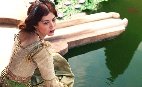 The Spanish Princess Gif, Elaena Targaryen, Looking Gif, Charlotte Hope, House Tully, Katherine Of Aragon, Storm In A Teacup, The Spanish Princess, Targaryen House