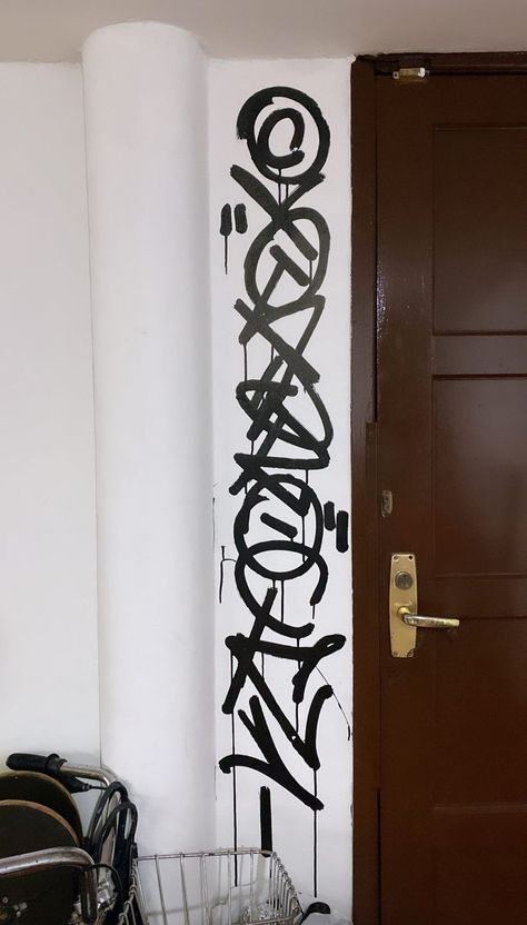 Graffiti Style Art, Graffiti Font, Tiny Space, Teenage Bedroom, Home Icon, Graffiti Styles, Room Inspo, Door Handles, Graffiti