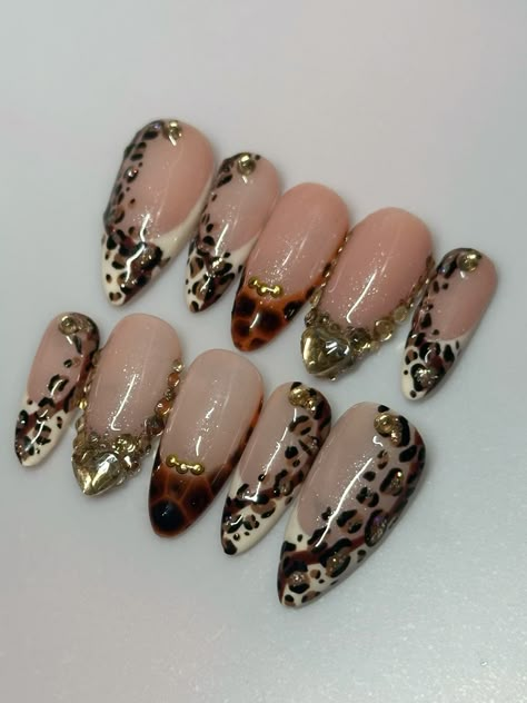 animal print press ons 😇🤍 Cheetah Print Dip Nails, Leopard Halloween Nails, Marilyn Monroe Nails Designs, Y2k Nails Cheetah, Leopard Print Nails Y2k, Valentines Nails Cheetah, 90s Inspo Nails, Valentines Day Nails Cheetah Print, Nail Art Cheetah Print