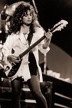 Susanna Hoffs, Female Rock Stars, Chica Punk, Women Of Rock, Guitar Girl, The Bangles, Female Guitarist, Female Musicians, Groovy Retro