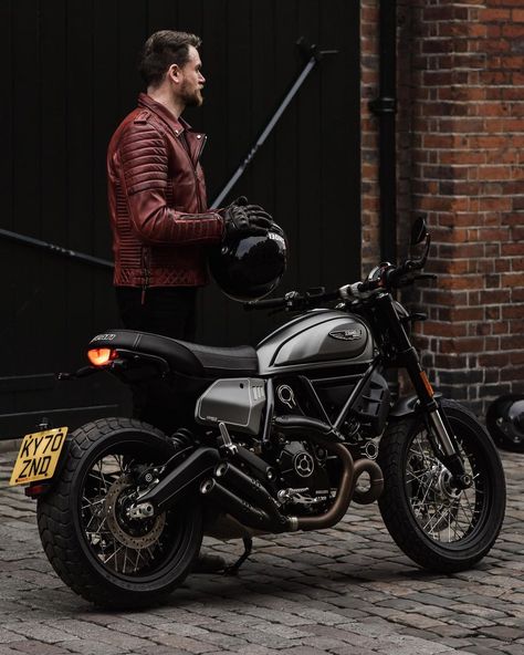 Ducati Scrambler Nightshift, Motor Vehicle Amplifier, Ducati Scrambler Custom, Ducati Bike, Tourer Motorcycles, Modern Bike, Scrambler Custom, Мотоциклы Cafe Racers, Outfit Hombre