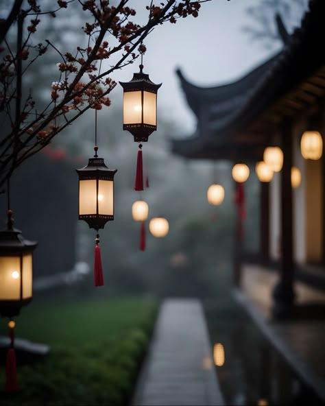 Ramzan Images, Lantern Aesthetic, Spooky Halloween Pictures, Chinese Wallpaper, Chinese Element, Japanese Lanterns, East Of Eden, Cool Pictures For Wallpaper, Garden Lanterns