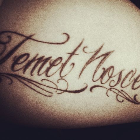 Arm tatto "temet nosce" know yourself, latin | Tatto | Pinterest Temet Nosce, Punk Tattoo, Know Yourself, Know Thyself, Tattoo Meaning, Tattoos With Meaning, I Tattoo, Tattoo Quotes, Tattoo Designs