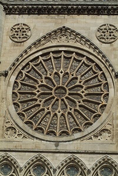 Catedral de Santa Maria in Leon, Spain.  Example of Spanish Gothic architecture. Spanish Gothic, Leon Spain, Gothic Decor, Gothic Architecture, Spain And Portugal, Gothic Style, Santa Maria, Gothic Fashion, Architecture Design