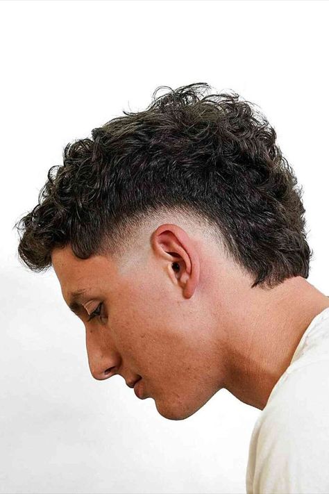 Perfect Short Mullet with a Burst Fade for Dudes Burst Taper Fade, Burst Taper, Burst Fade Haircut, Taper Haircut, Bold Haircuts, Haircut Ideas For Men, Fade Haircuts For Men, Mullet Fade, Afro Fade