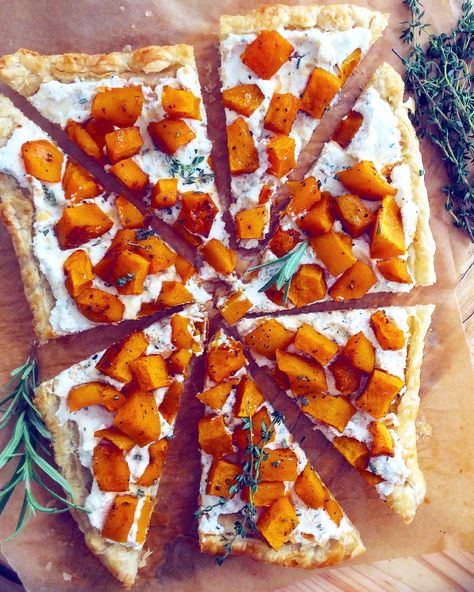 Butternut Squash & Ricotta Tart Squash Ricotta Recipes, Ricotta Pastry, Butternut Squash Ricotta, Squash And Ricotta, Recipe Butternut Squash, Ricotta Tart, Vegetarian Main Course, Rosemary And Thyme, Ricotta Recipes