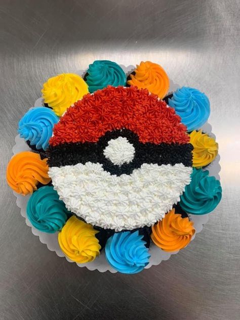 Pokemon 2 Tier Cake, Pokemon Pull Apart Cupcake Cake, Pokemon Smash Cake, Easy Pokemon Cake Ideas, Pokemon Pull Apart Cupcakes, Pokemon Cookie Cake, Pokemon Cupcake Cake, Arcade Birthday Parties, Pokémon Cake