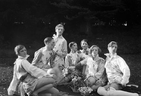 The Bright Young People at Wilsford: William Walton, Cecil Beaton, The Hon. Stephen Tennant, Rex Whistler, Georgia Sitwell, Zita Jungman and Teresa Jungman Mitford Sisters, Bright Young Things, Evelyn Waugh, Cecil Beaton, Chin Up, Roaring Twenties, Fancy Dresses Party, Whistler, A Group